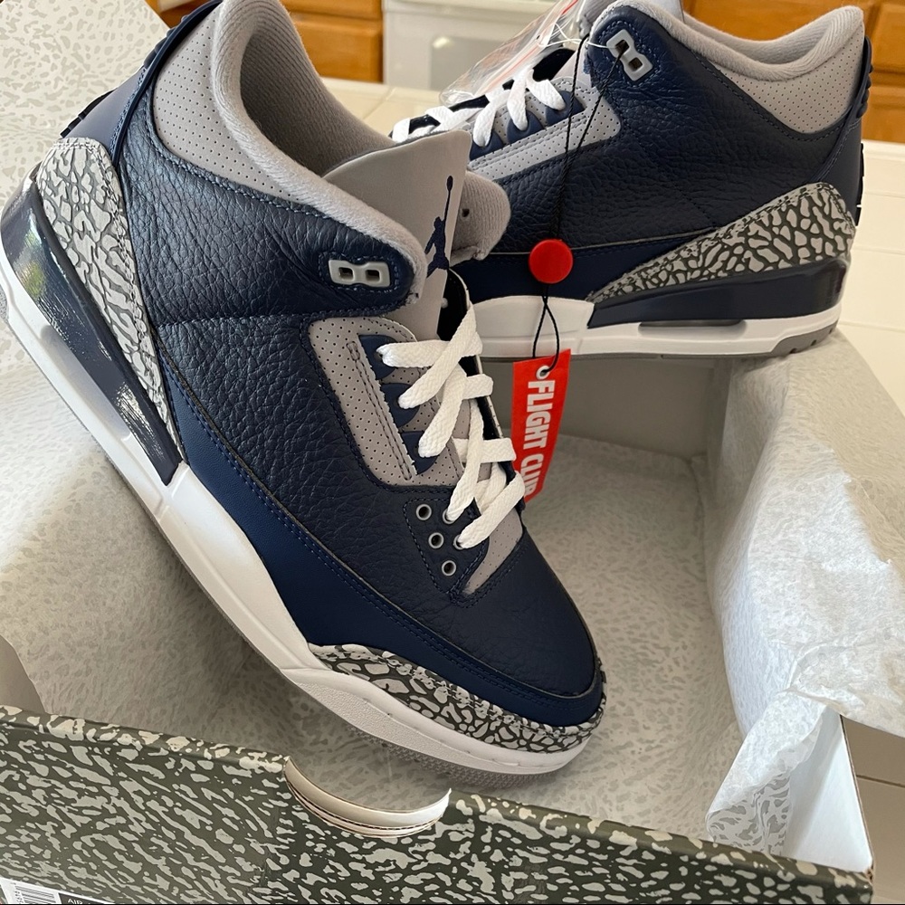 SOLD - Nike AIR JORDAN 3 RETRO 'GEORGETOWN'